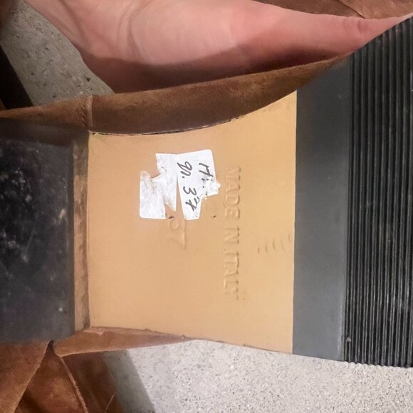 Italien Long Suede Boots - Picture 3 of 3